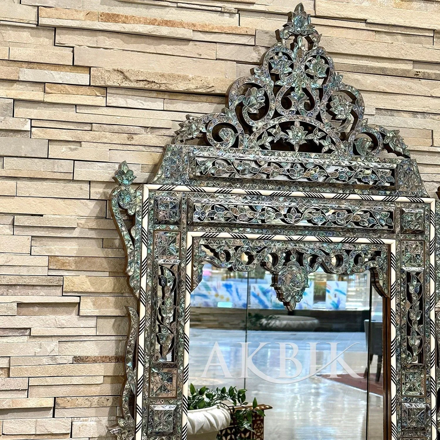 Abalone Inlaid Mirror - Aura of The Sea Design