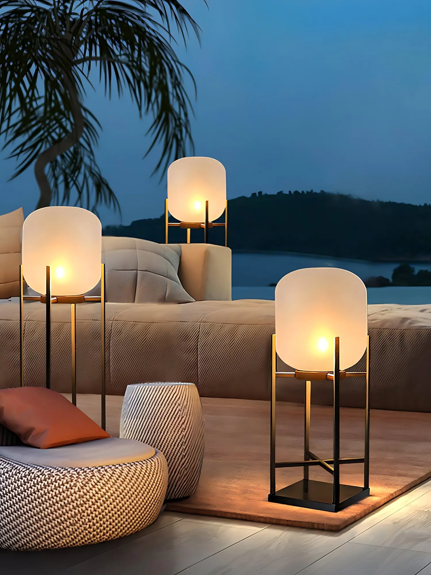 Eisenburg - Solar Floor Lamp