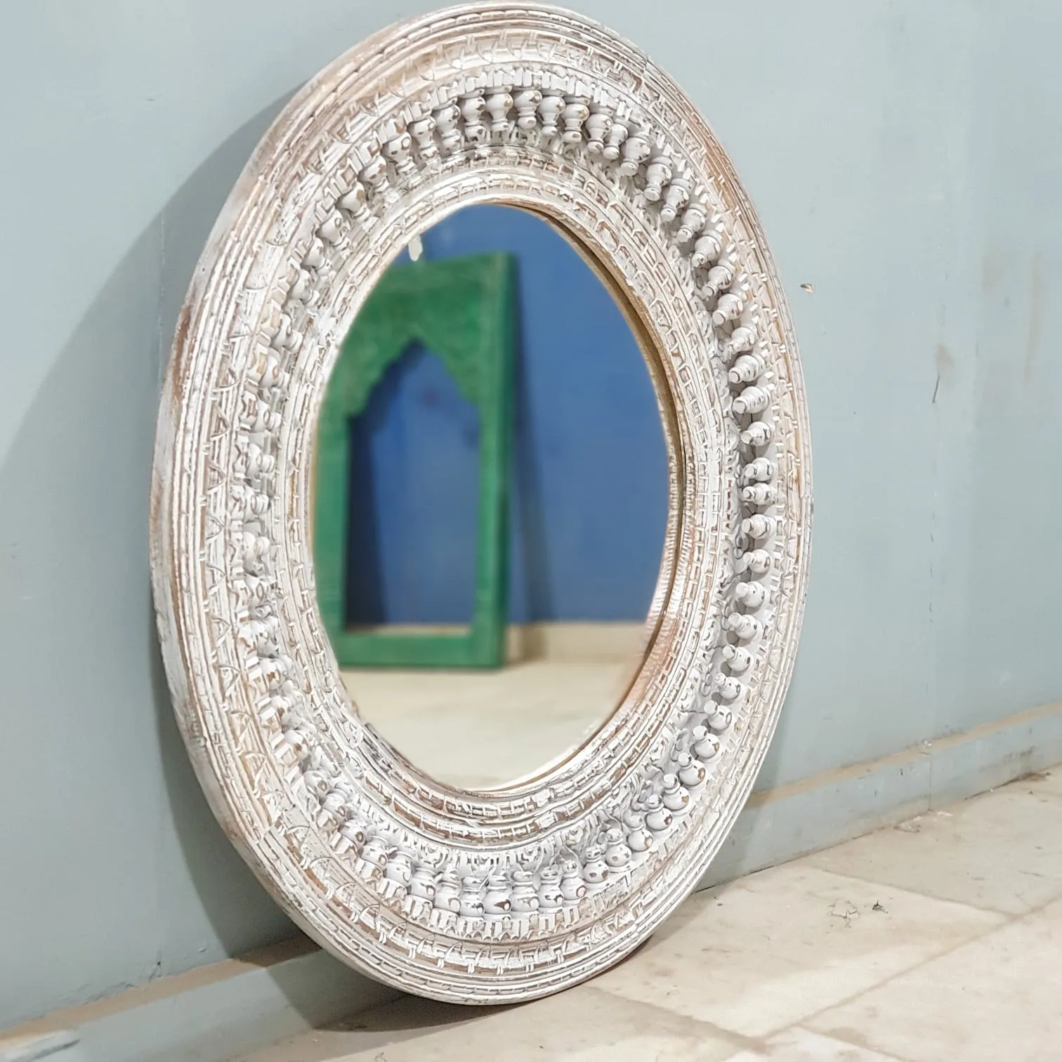 Handcrafted Indian Furniture Carved Wooden Mirror Frame Whitewash 90X90CM