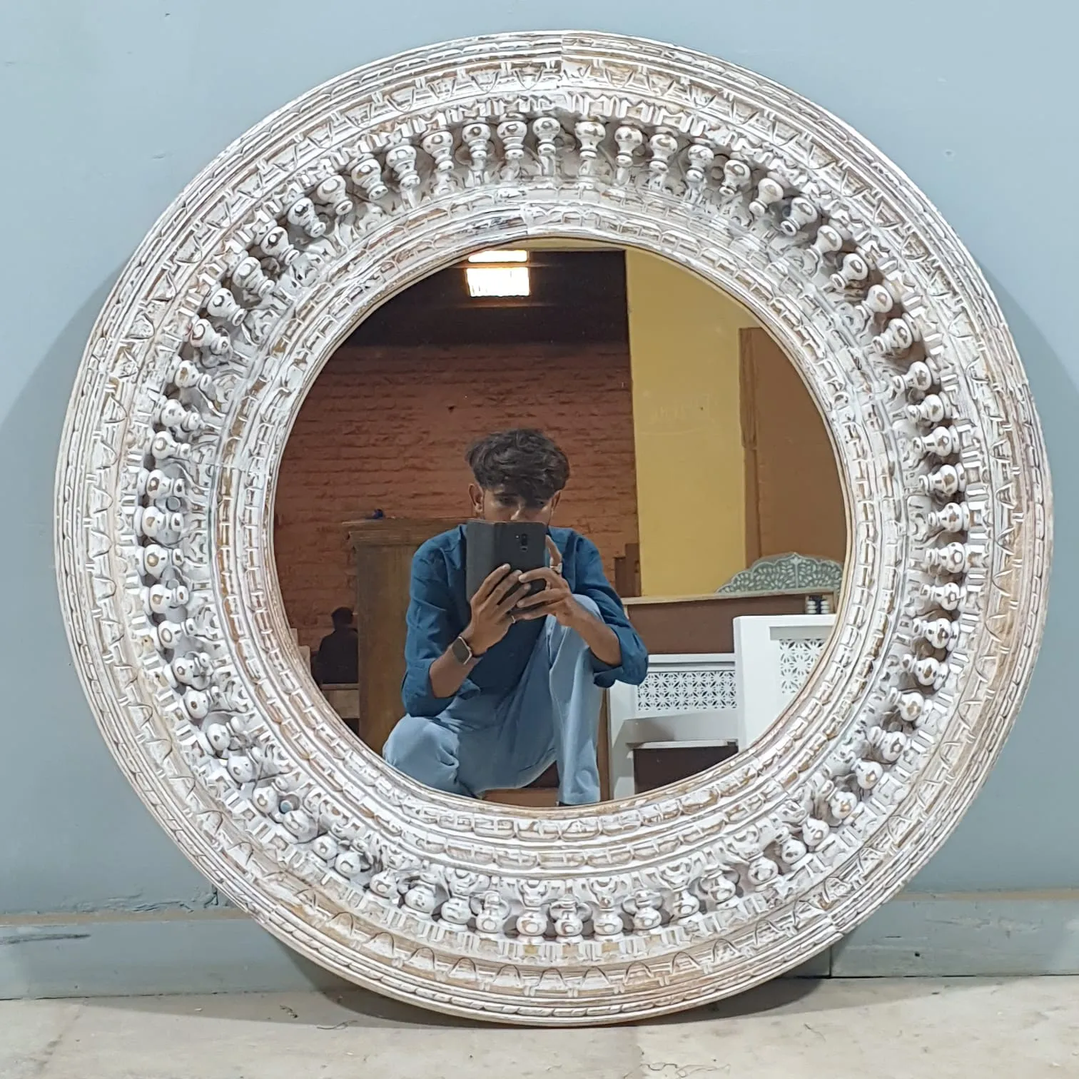 Handcrafted Indian Furniture Carved Wooden Mirror Frame Whitewash 90X90CM