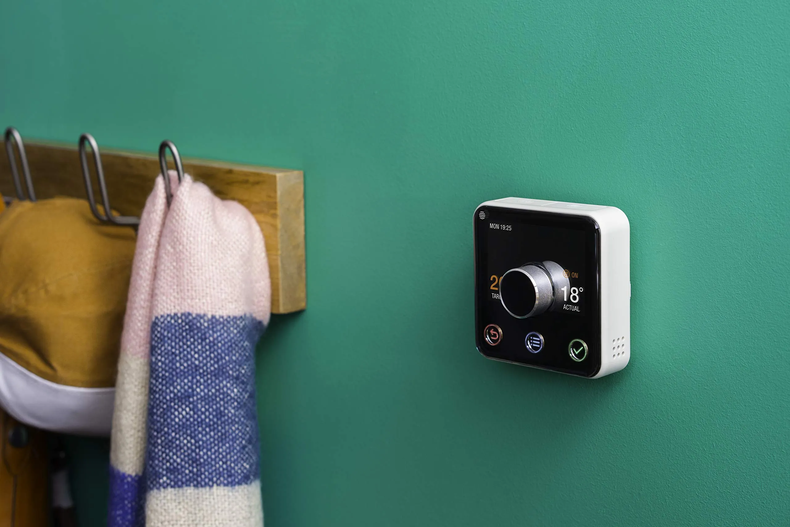 Hive Active Heating and Hot Water Thermostat with Professional Installation