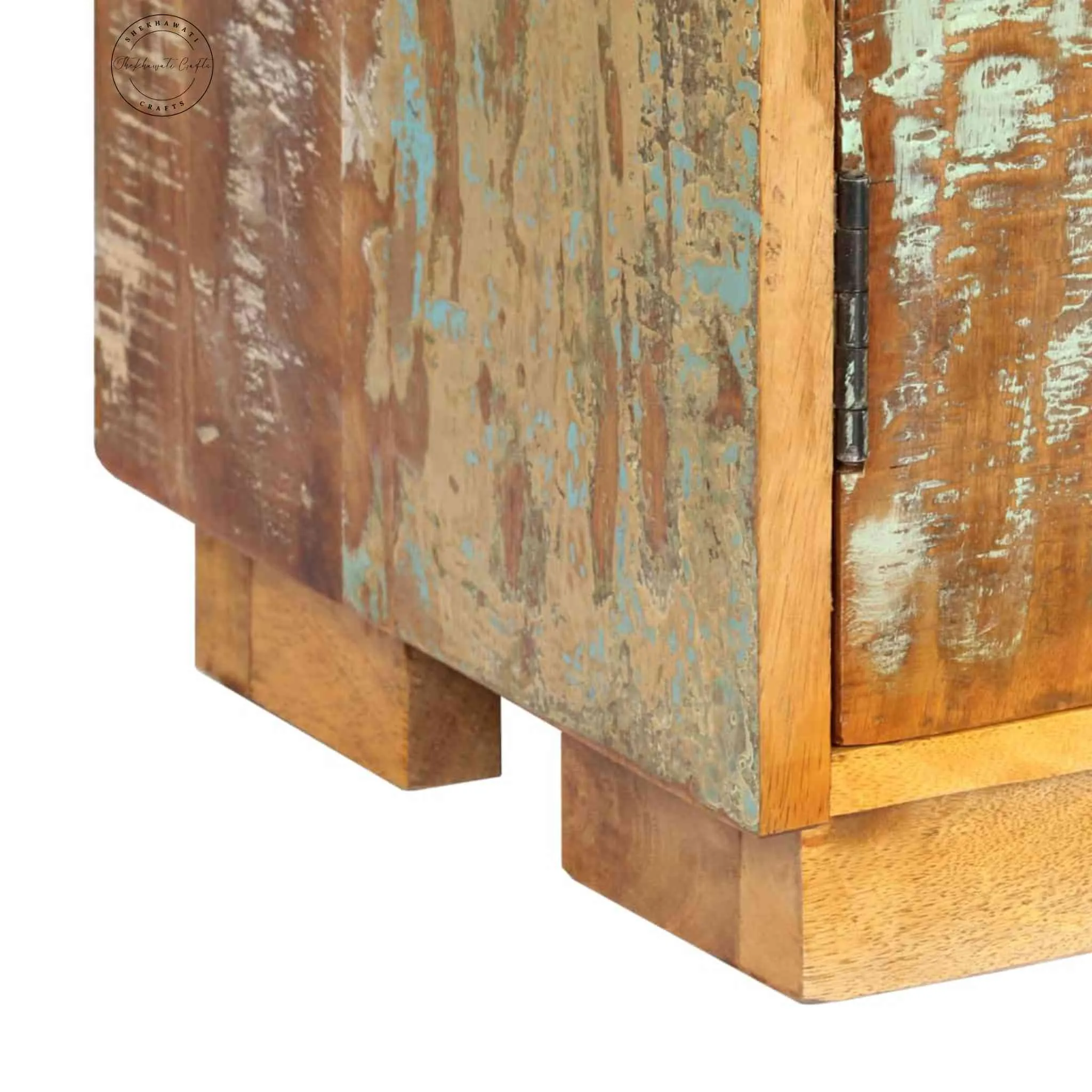 Johan Book Shelve