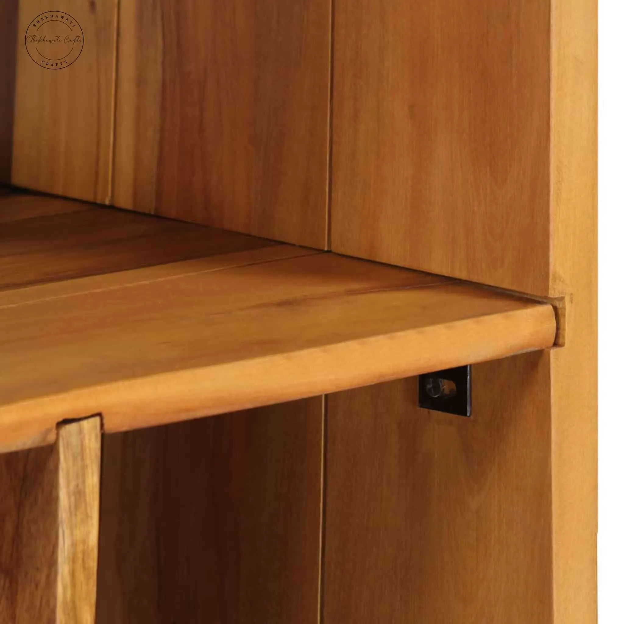 Johan Book Shelve