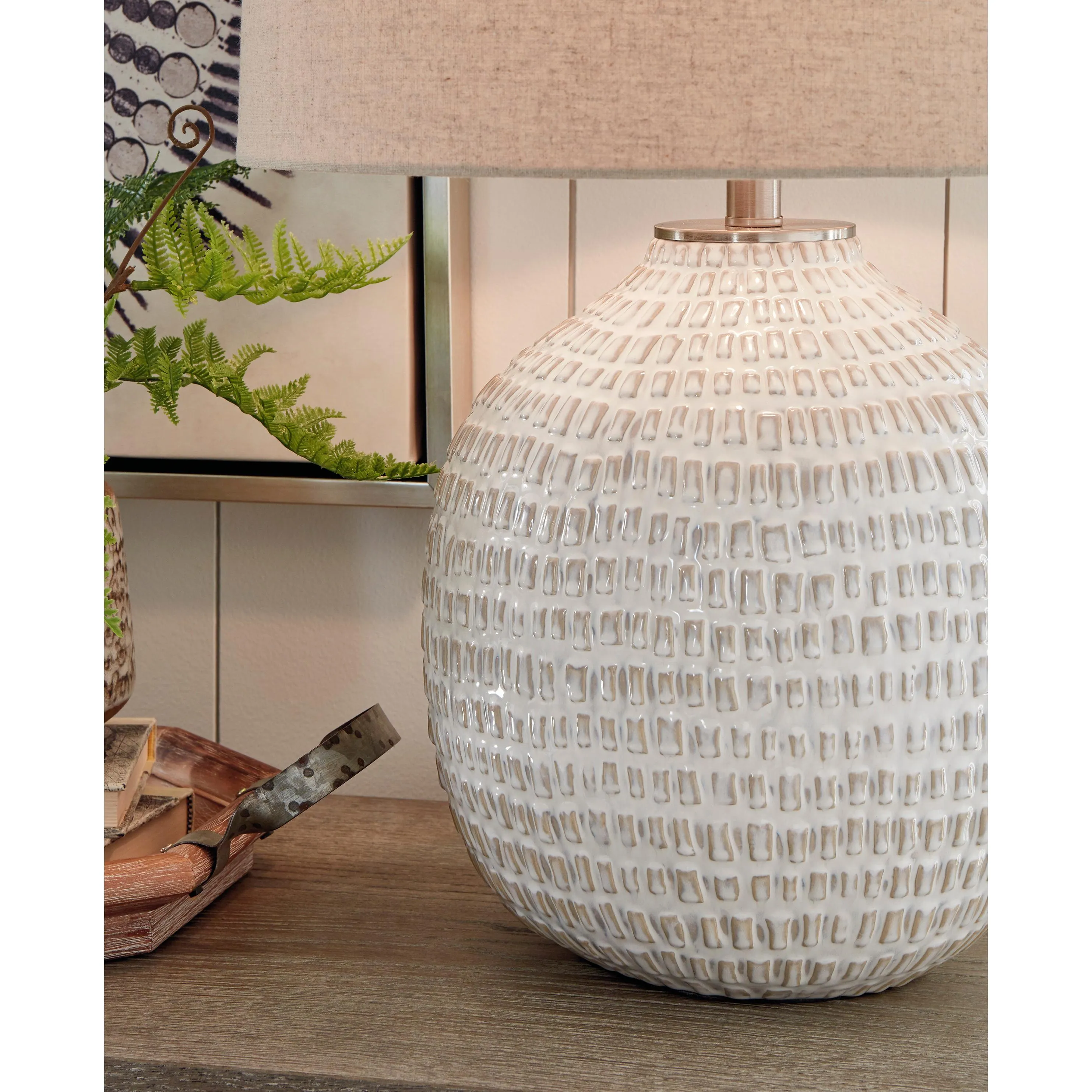 Signature Design by Ashley Jamon Table Lamp L100764